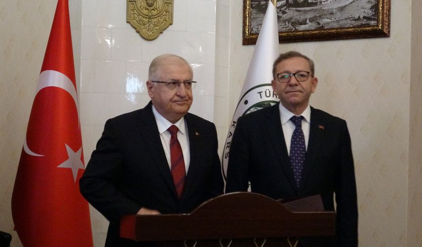 Milli Savunma Bakanı: Türk ve Kürtlerin birlikteliği barışın temel yapı taşıdır!