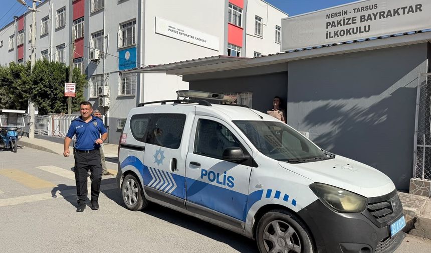 1. sınıf öğrencisinin çantasından tabanca çıktı!