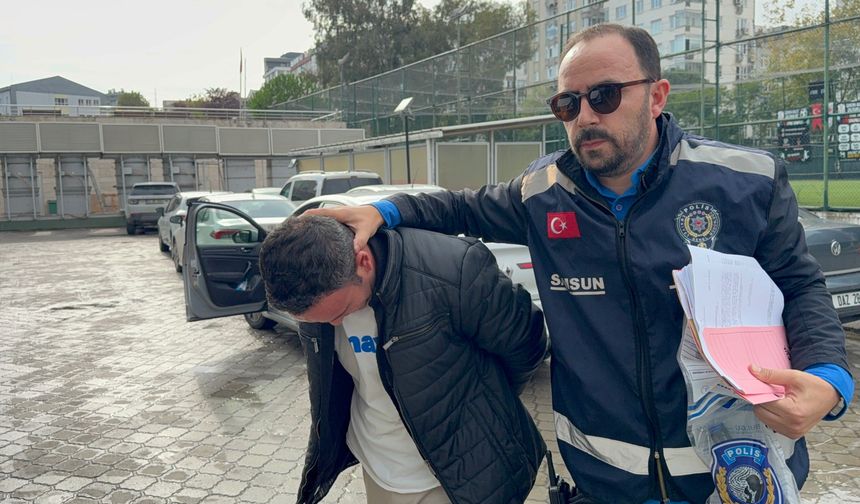 Gece pencereden eve girdi, bıçak tehdidiyle cüzdanı gasp etti