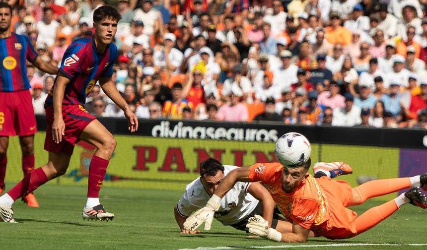 Barcelona ezip geçiyor