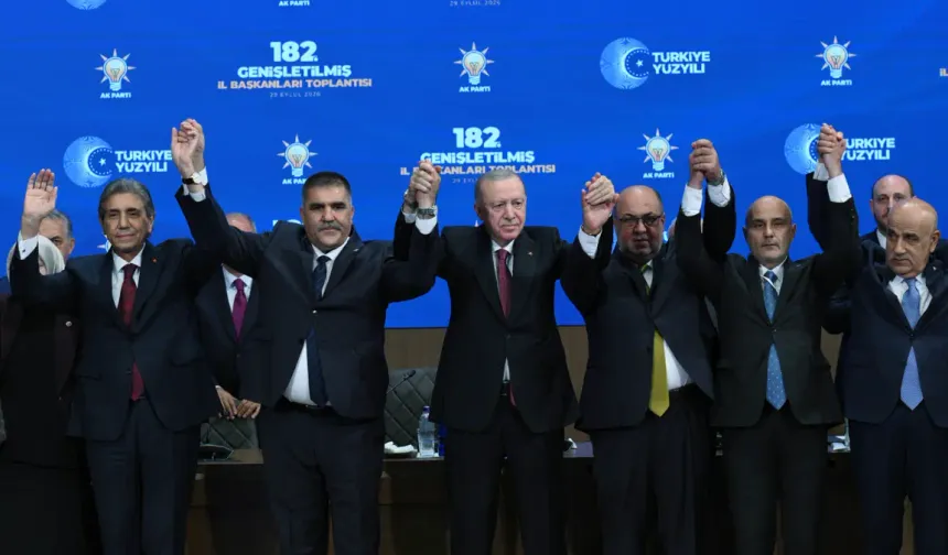 Dokuz belediye başkanı AK Parti'ye katıldı