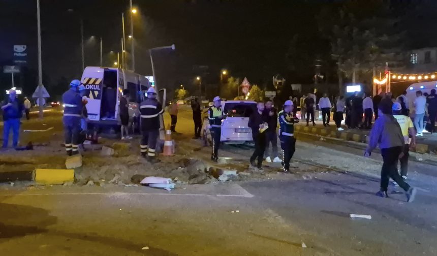 Düğün dönüşü feci kaza: 21 yaralı