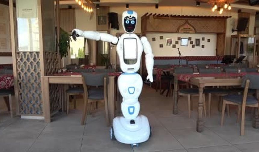Erzurumlular robot Şukufe'yi çok sevdi