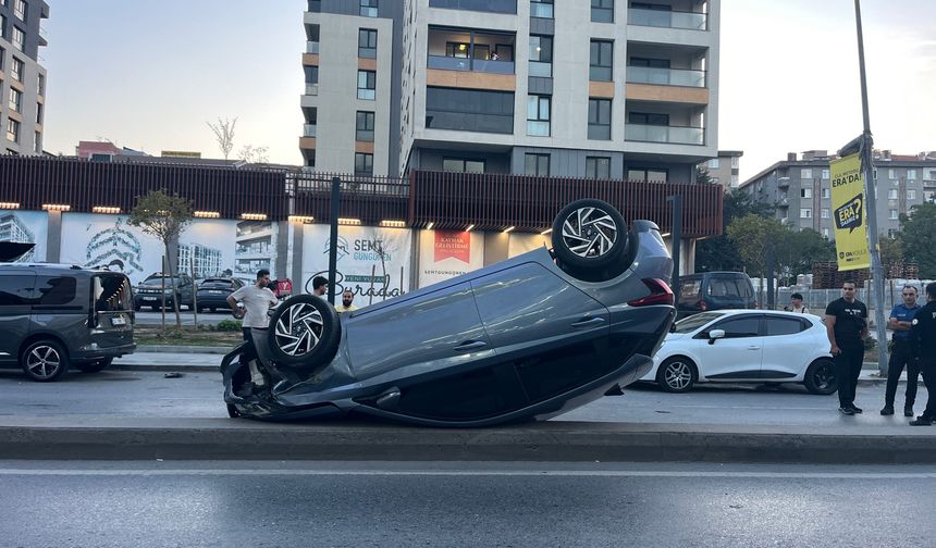 Güngören’de kaza yapan aracın takla attığı anlar kamerada