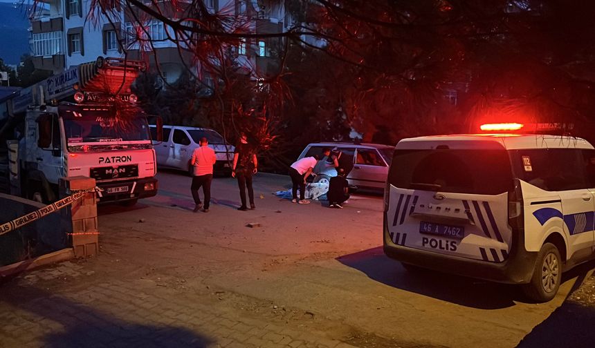 Önce karısını öldürdü, ardından intihar etti