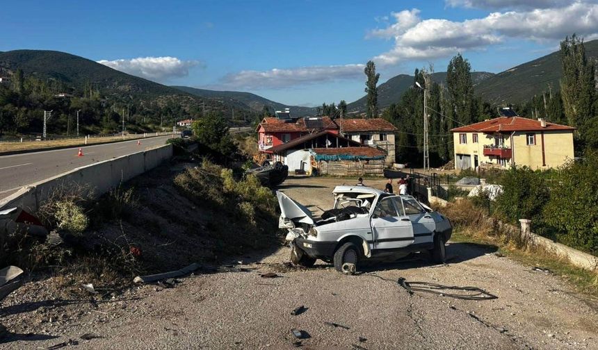 Tokat'ta iki otomobil çarpıştı: 1 ölü, 3 yaralı