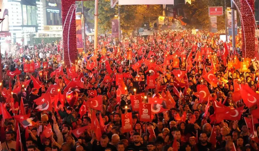 Türkiye'nin dört bir yanında Cumhuriyet Bayramı coşkusu!