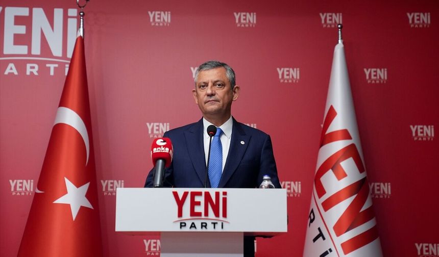 Özgür Özel: Cemil Tugay bizim için haindir, İzmir'e ihanet etmiştir