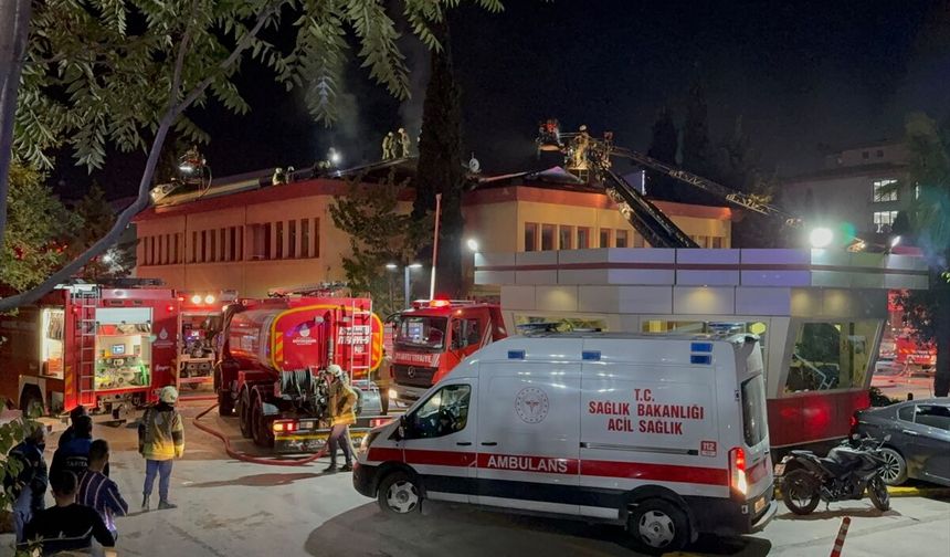Koşuyolu Hastanesi’nde yangın: Hastalar tahliye ediliyor