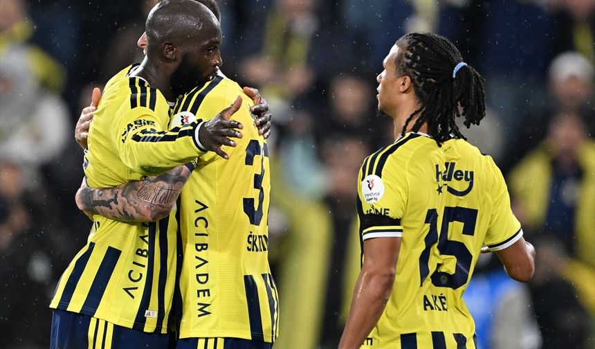 Fenerbahçe - Slavia Prag maçı hangi kanalda, saat kaçta?