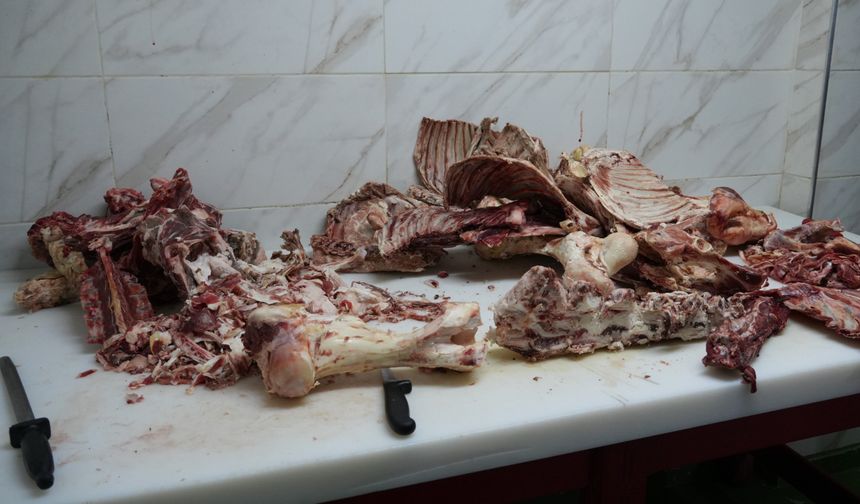 15 ton bozulmuş etin piyasaya sürülmesi engellendi