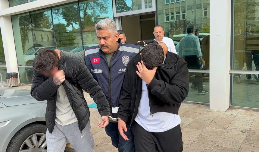 Sosyal medya tuzağına düştü: Çıplak görüntüsünü çekip şantaj yaptılar!