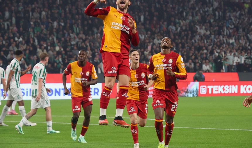 Galatasaray ligde üst üste 4. galibiyetini aldı, puanını 25'e çıkardı