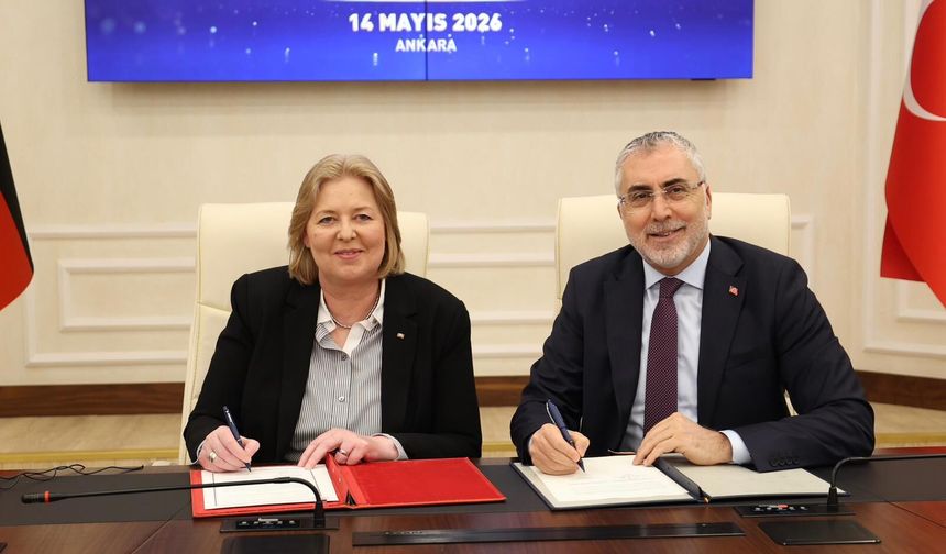 Çalışma Bakanı istifa etti!