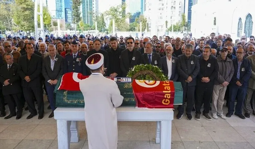 Sanatçı Göksel Arsoy son yolculuğuna uğurlandı
