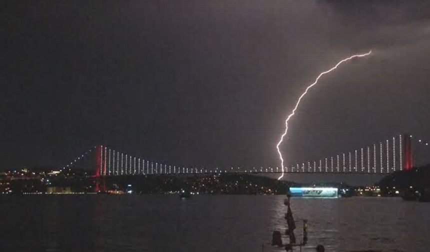 Meteorolojiden İstanbul ve çevresi için gök gürültülü sağanak uyarısı