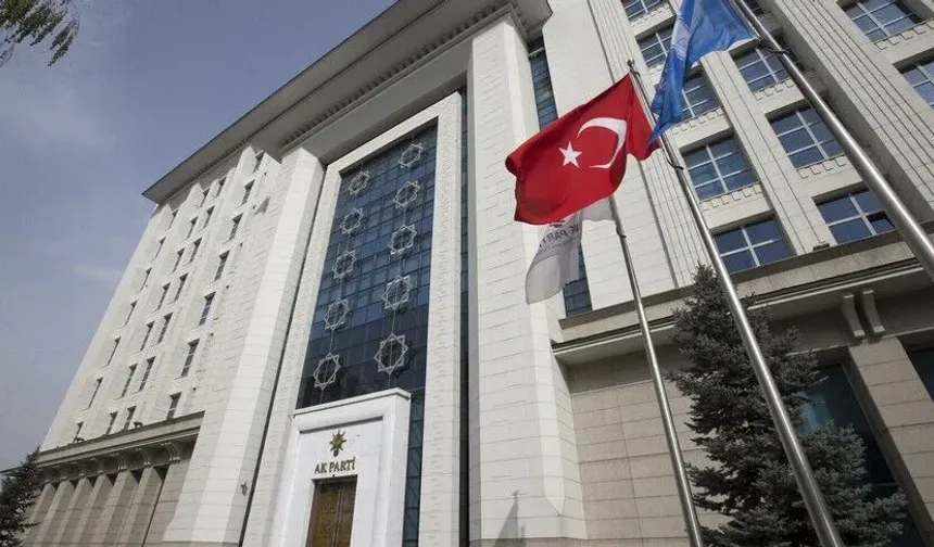 AK Parti Gençlik Kolları Başkanı görevden alındı