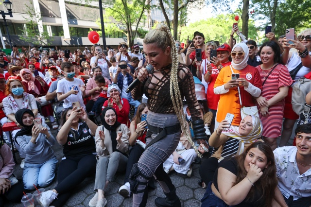 New York'ta "Türk Günü Yürüyüşü" düzenlendi