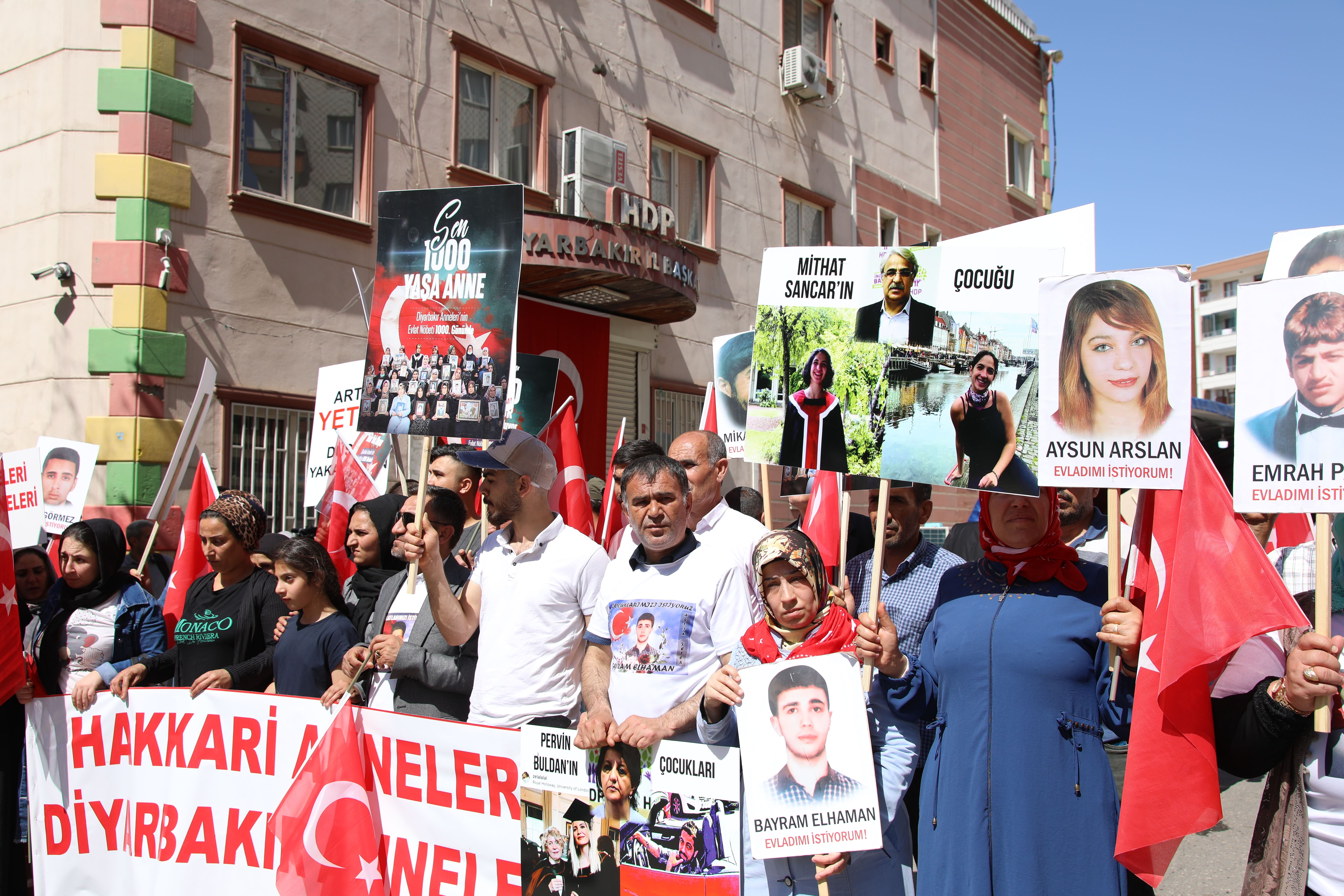 AA-20220529-28013189-28013170-DIYARBAKIR_ANNELERININ_OTURMA_EYLEMI_1000INCI_GUNUNDE