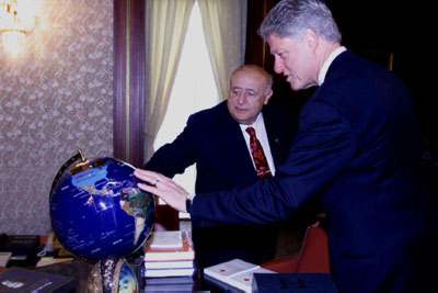 Süleyman_Demirel_with_Bill_Clinton