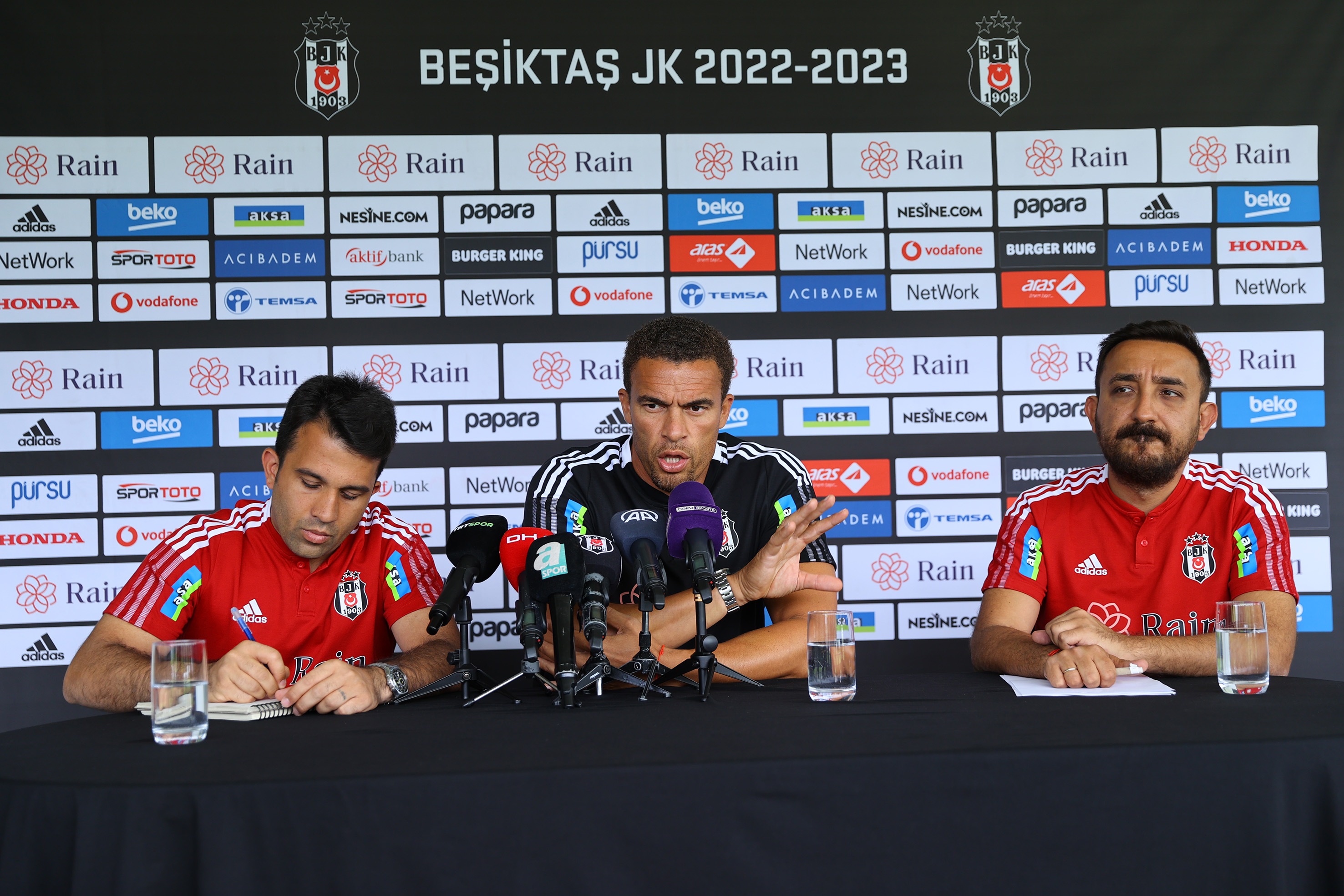 AA-20220715-28425202-28425184-BESIKTAS_TEKNIK_DIREKTORU_VALERIEN_ISMAELDEN_KAMP_DEGERLENDIRMESI
