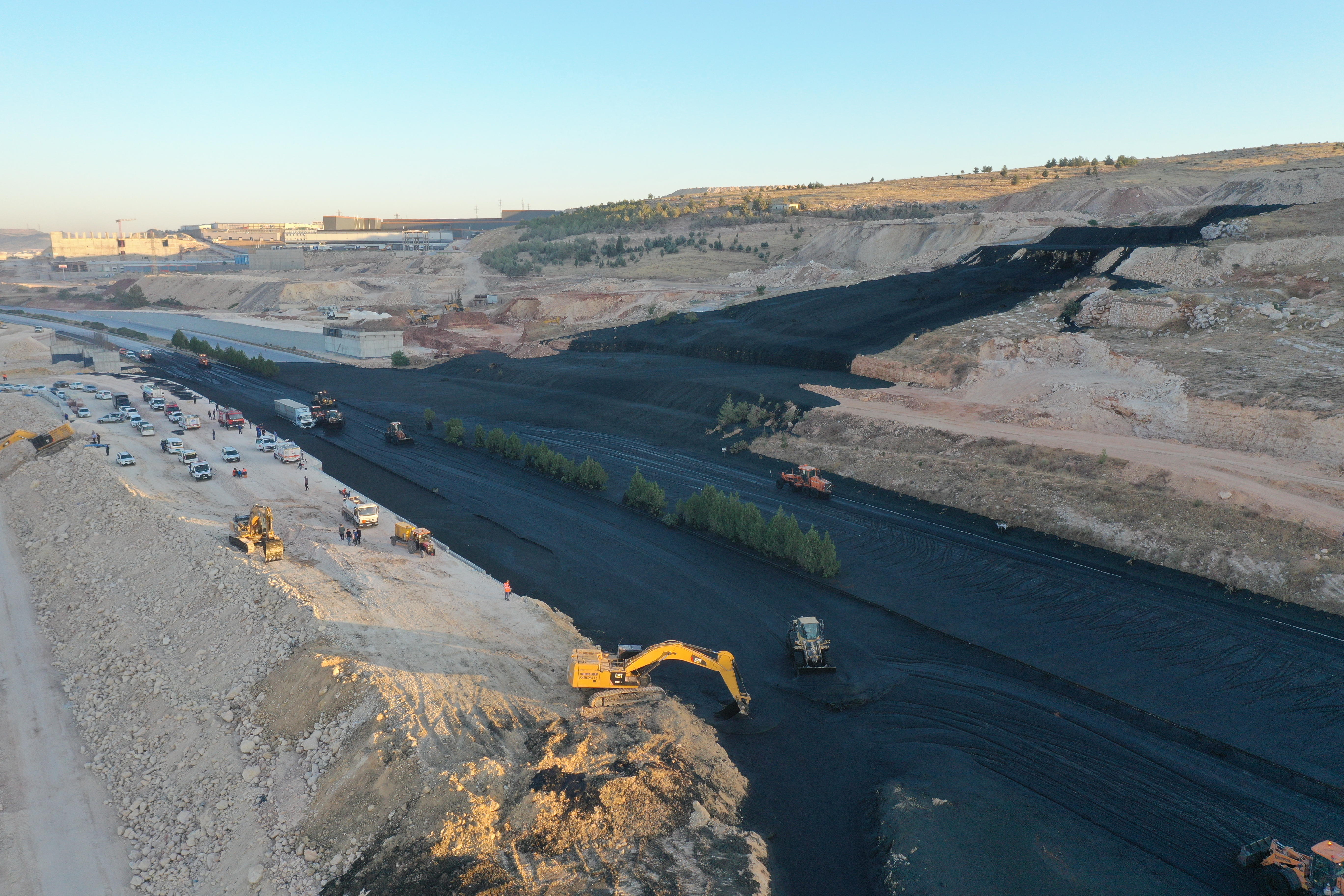 AA-20220729-28525516-28525515-ATIK_SU_BIRIKINTISI_NEDENIYLE_KAPANAN_TAG_OTOYOLUNDA_TEMIZLIK_CALISMASI_SURUYOR