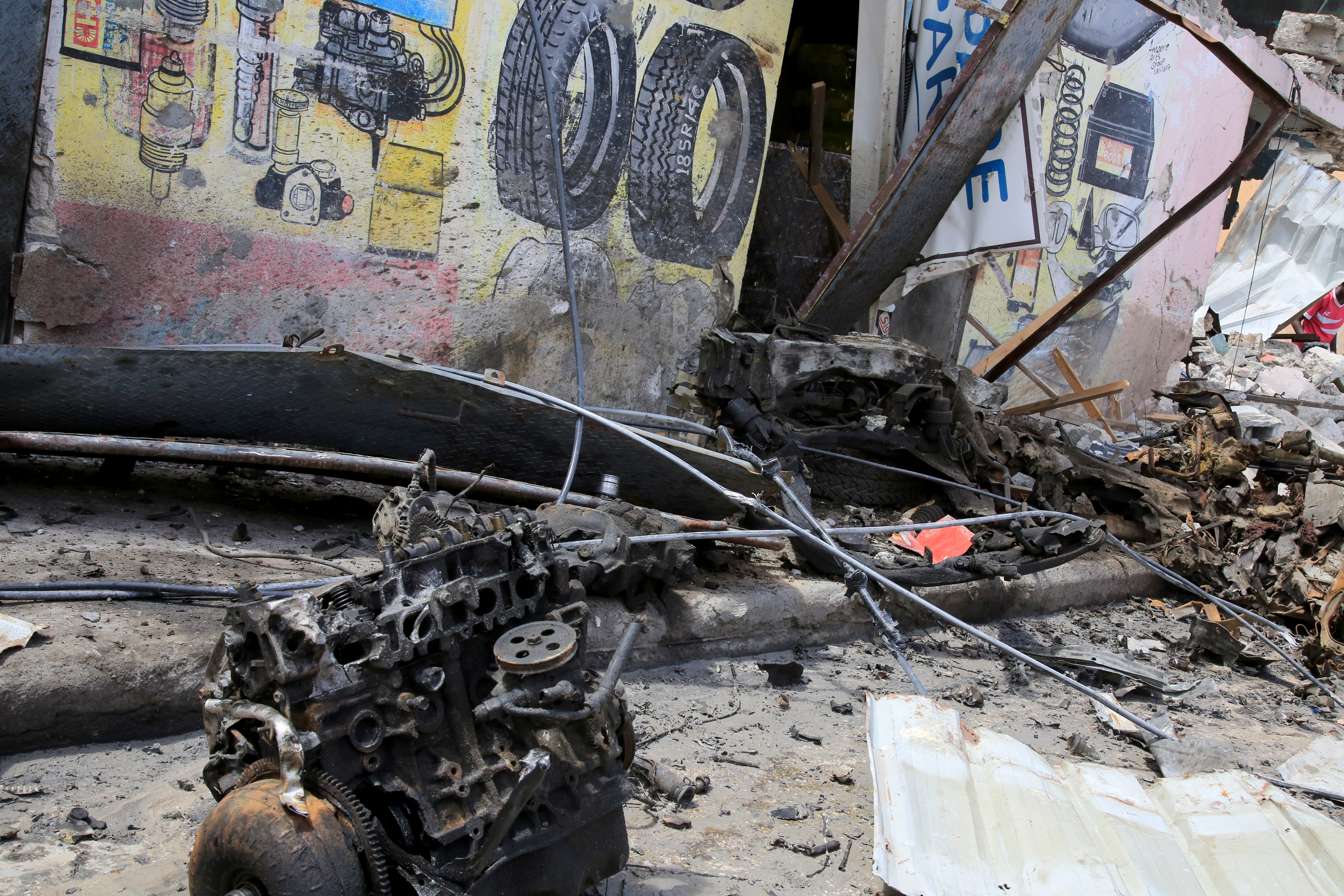 AA-20220821-28697572-28697567-MOGADISUDA_OTELE_DUZENLENEN_TEROR_SALDIRISINDA_OLENLERIN_SAYISI_20YE_YUKSELDI