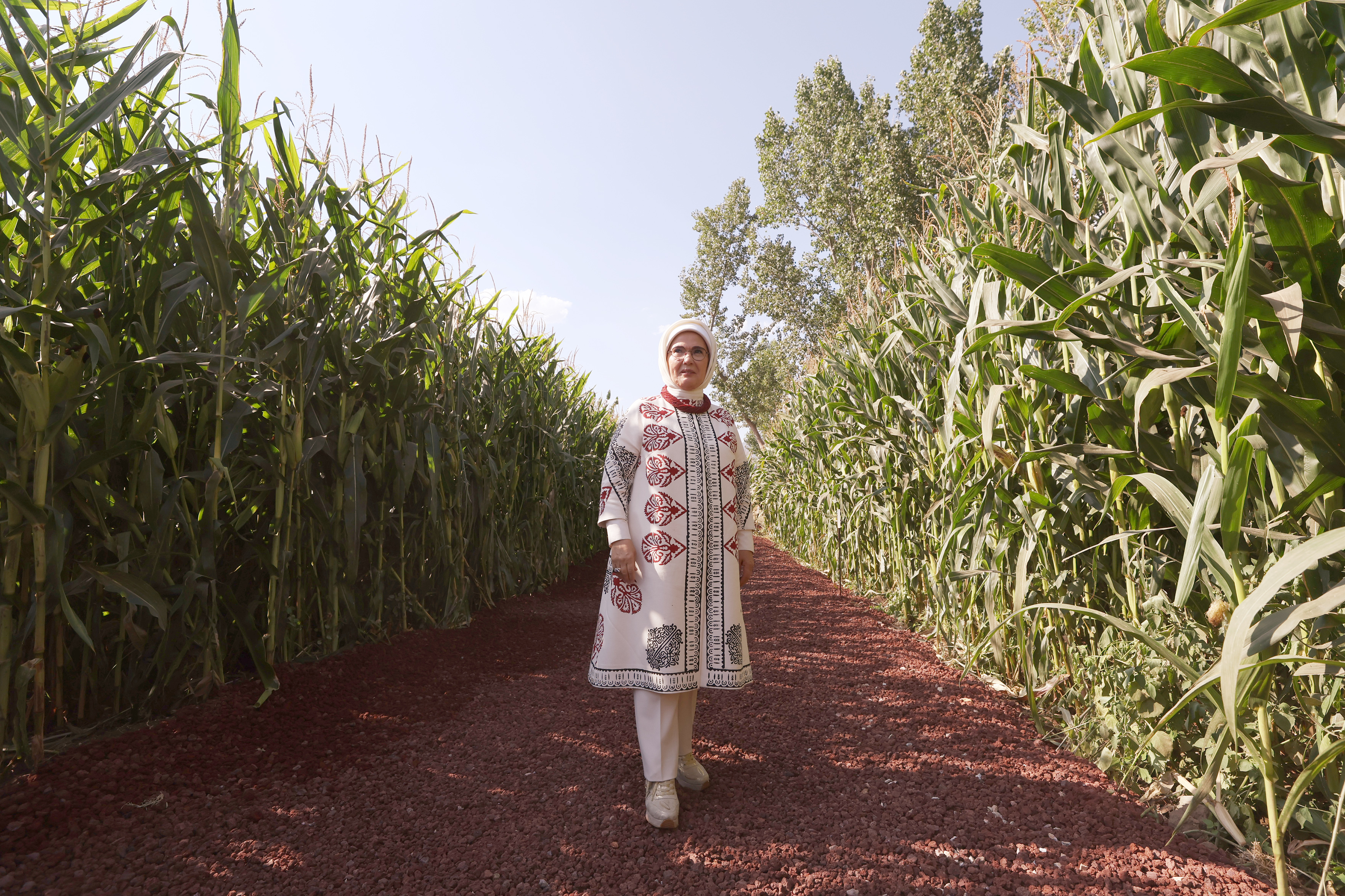 AA-20220827-28744922-28744919-EMINE_ERDOGAN_TOKATTA_BEREKET_HASADI_PROGRAMINA_KATILDI