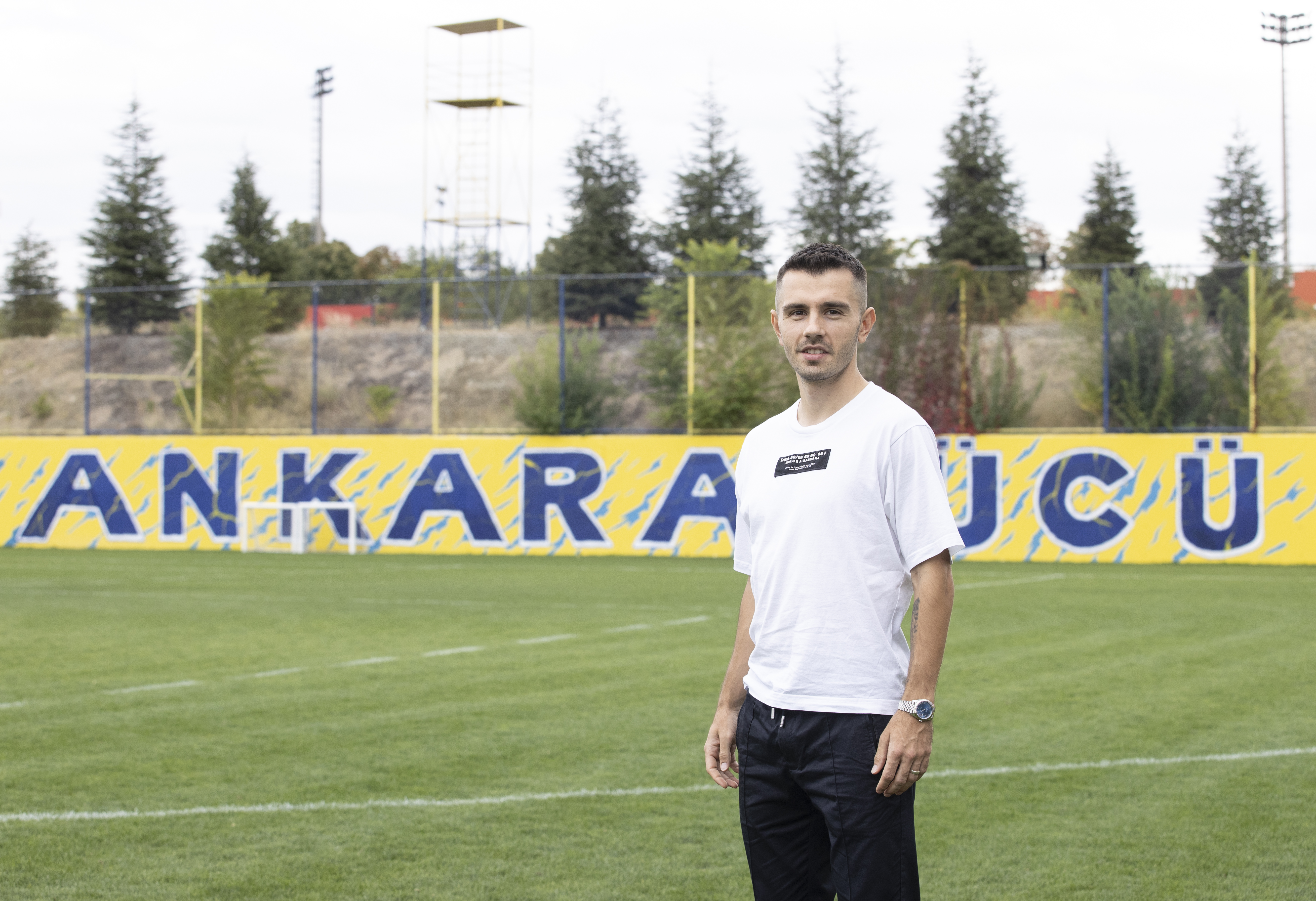 AA-20220930-29030015-29030012-EMRE_KILINC_MKE_ANKARAGUCUNDE_ESKI_FORMUNU_YAKALAMAK_ISTIYOR