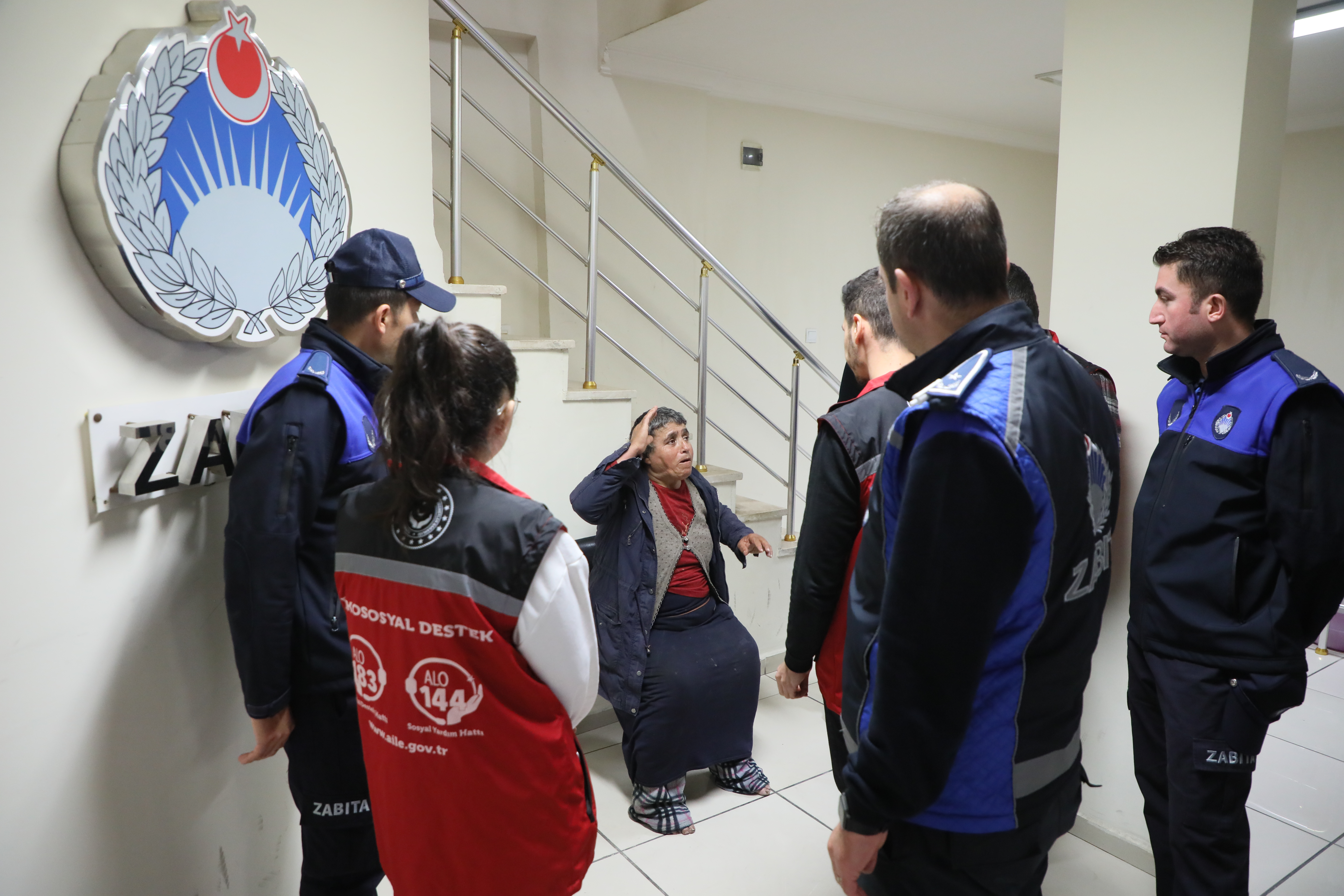 AA-20221015-29162389-29162387-KIRKLARELINDE_ZABITA_DENETIMINDE_DILENCININ_UZERINDEN_5_BIN_460_LIRA_CIKTI