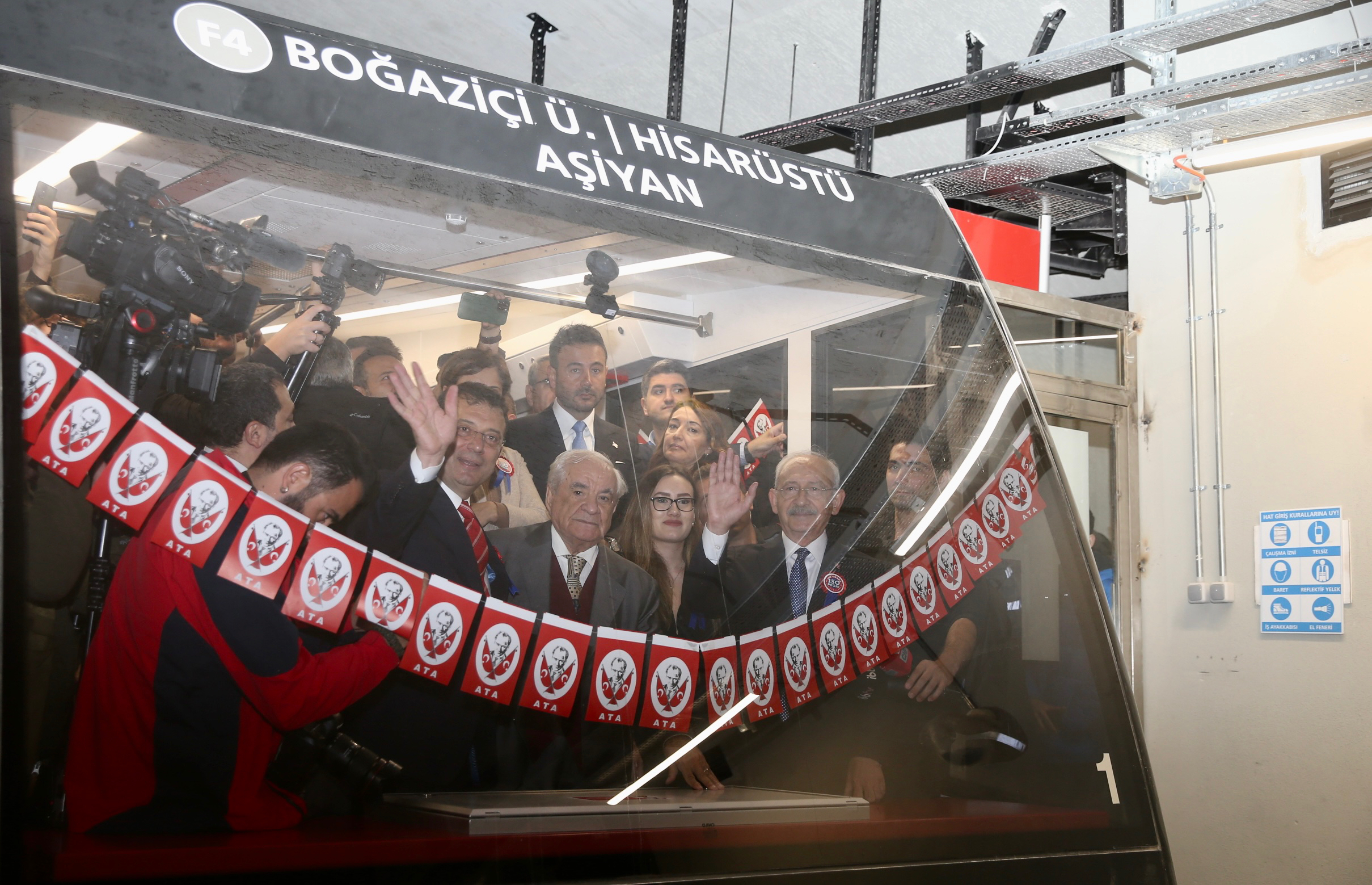 AA-20221028-29278589-29278583-CHP_GENEL_BASKANI_KILICDAROGLU_ASIYAN_FUNIKULER_HATTININ_ACILISINDA_KONUSTU