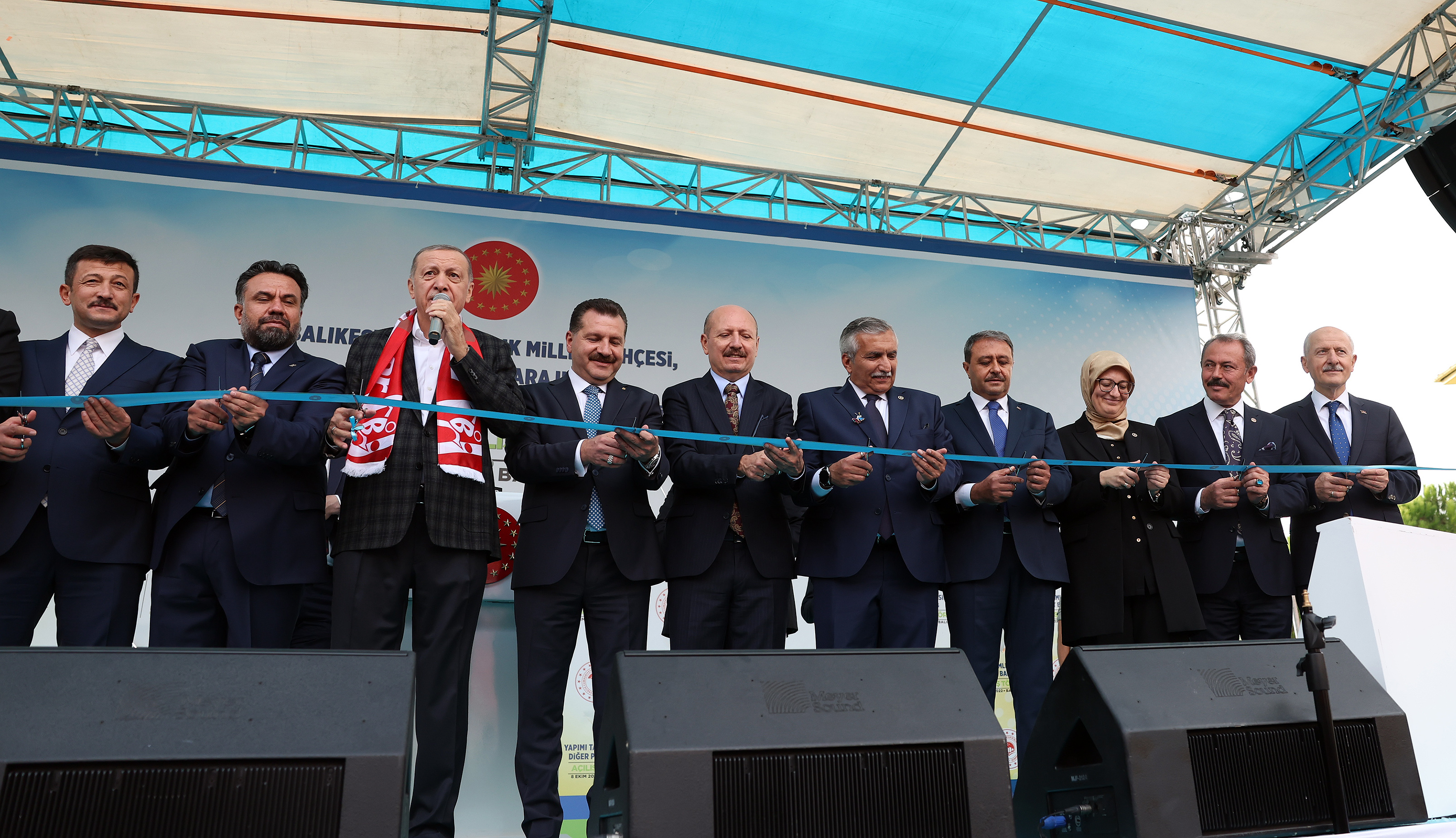 AA-20221008-29104864-29104861-CUMHURBASKANI_ERDOGAN_BALIKESIRDE