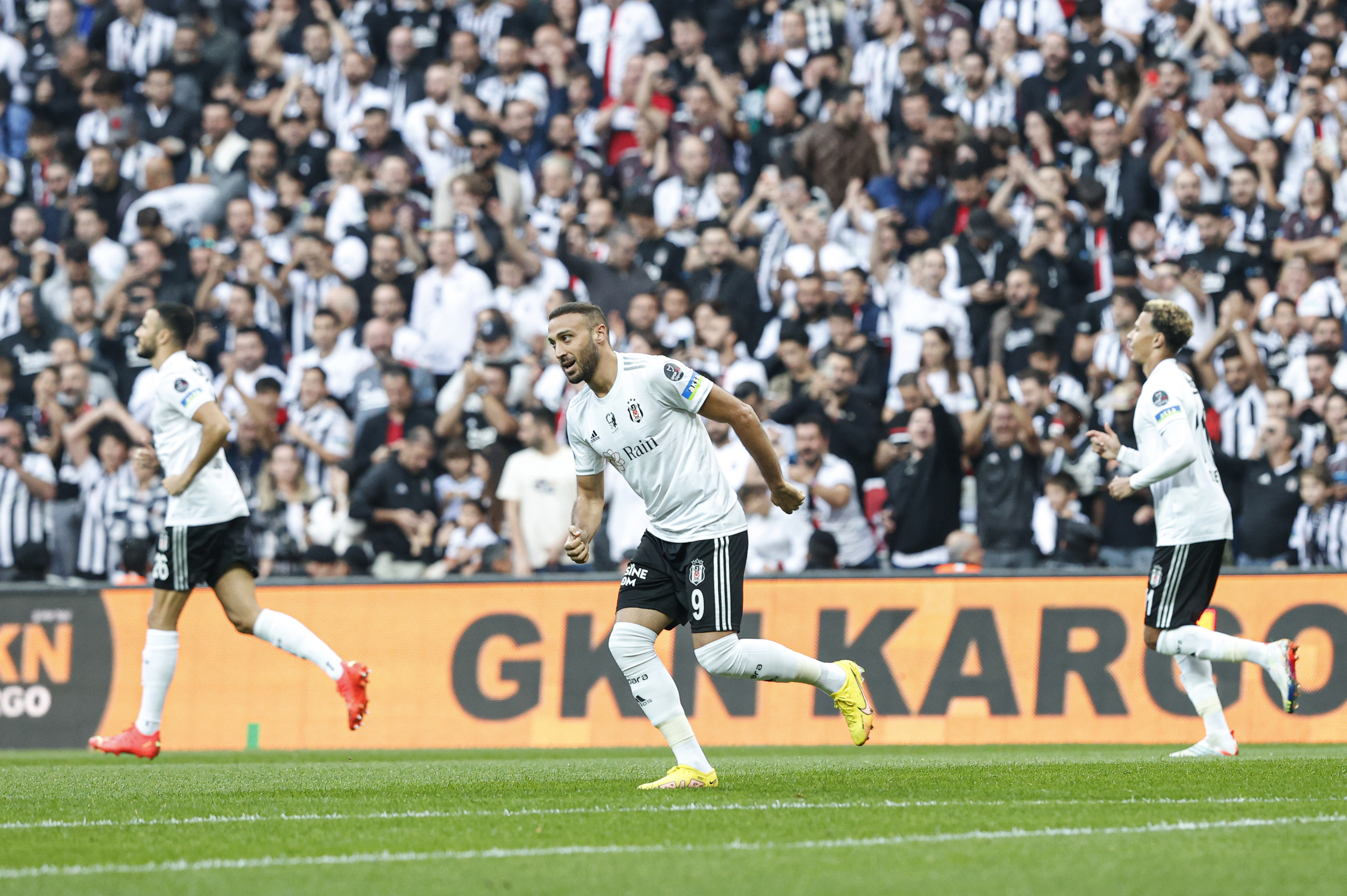 AA-20221030-29300857-29300847-BESIKTAS_HANGIKREDI_UMRANIYESPOR