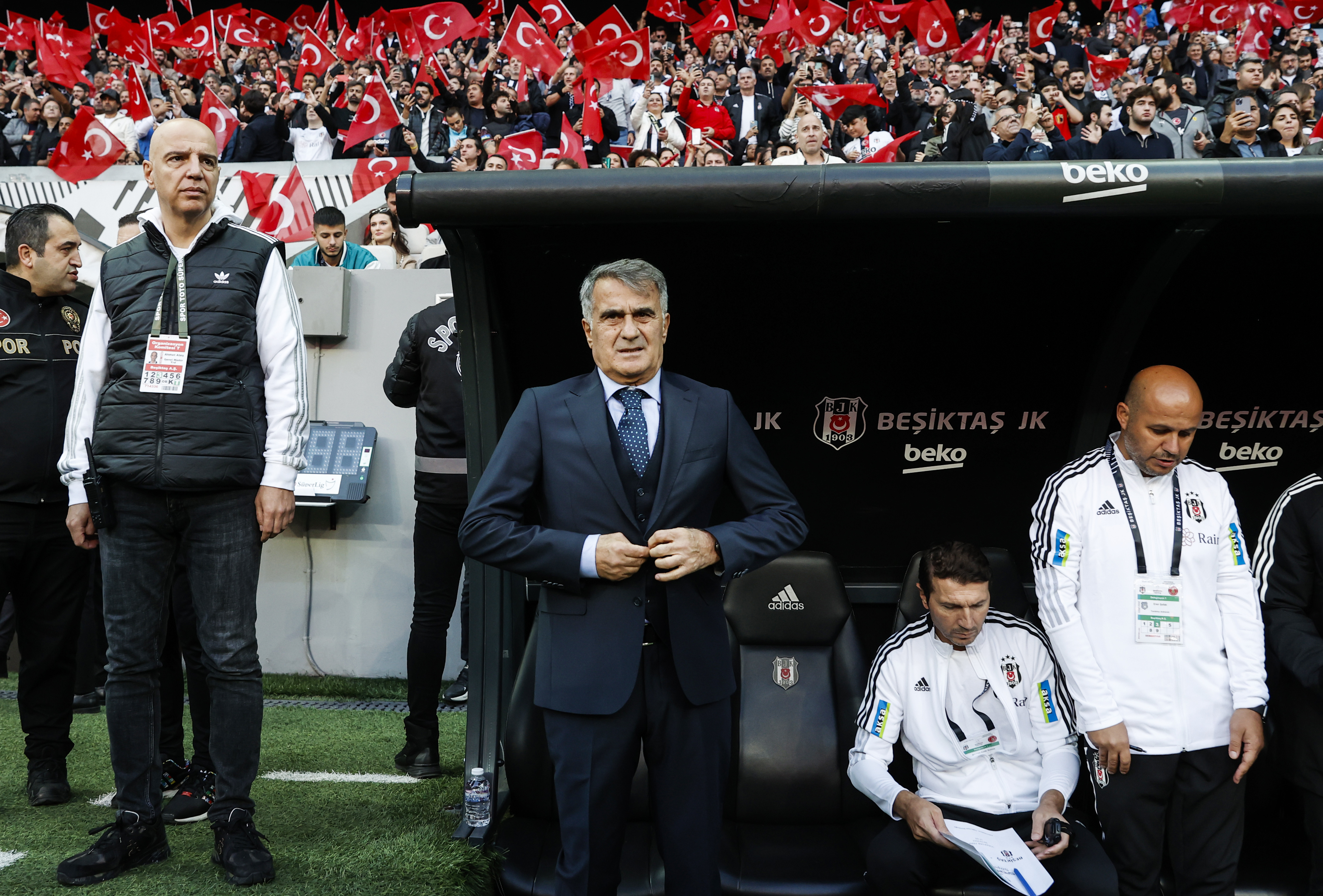 AA-20221030-29300969-29300961-BESIKTAS_HANGIKREDI_UMRANIYESPOR
