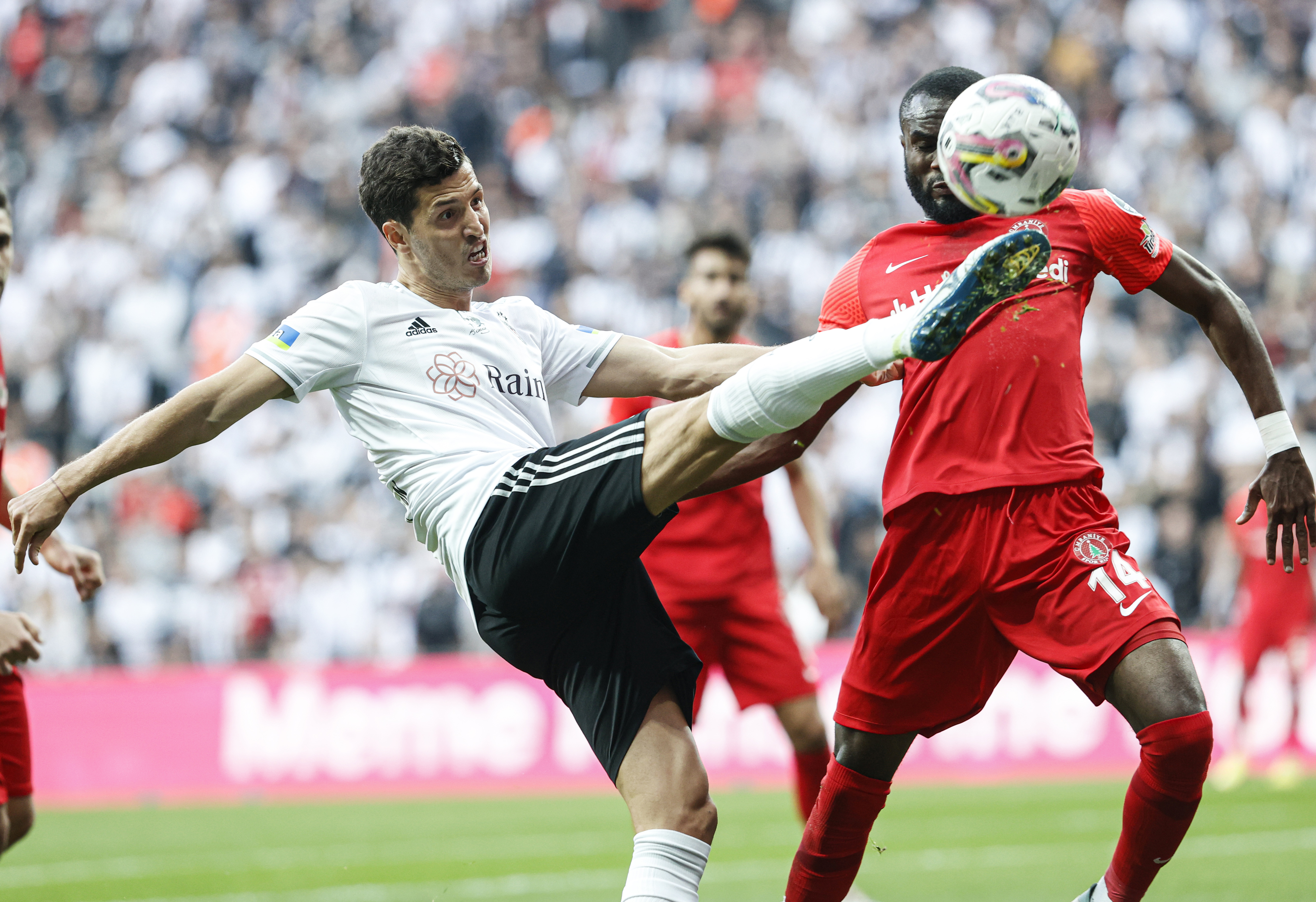 AA-20221030-29301226-29301220-BESIKTAS_HANGIKREDI_UMRANIYESPOR
