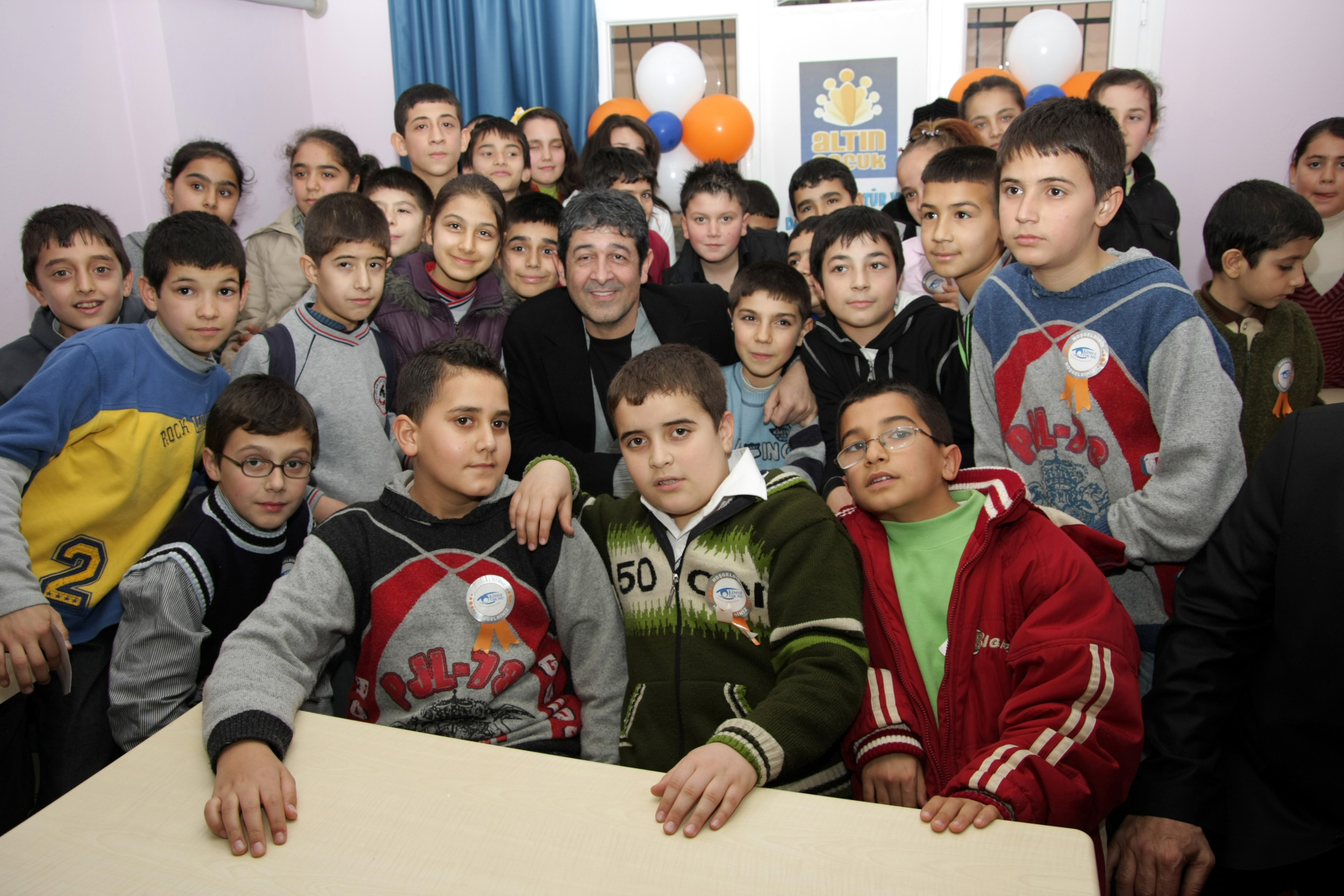 AA-20230731-31807366-31807363-ANADOLU_ROCK_MUZIGININ_SEVGI_ADAMI_MURAT_GOGEBAKAN