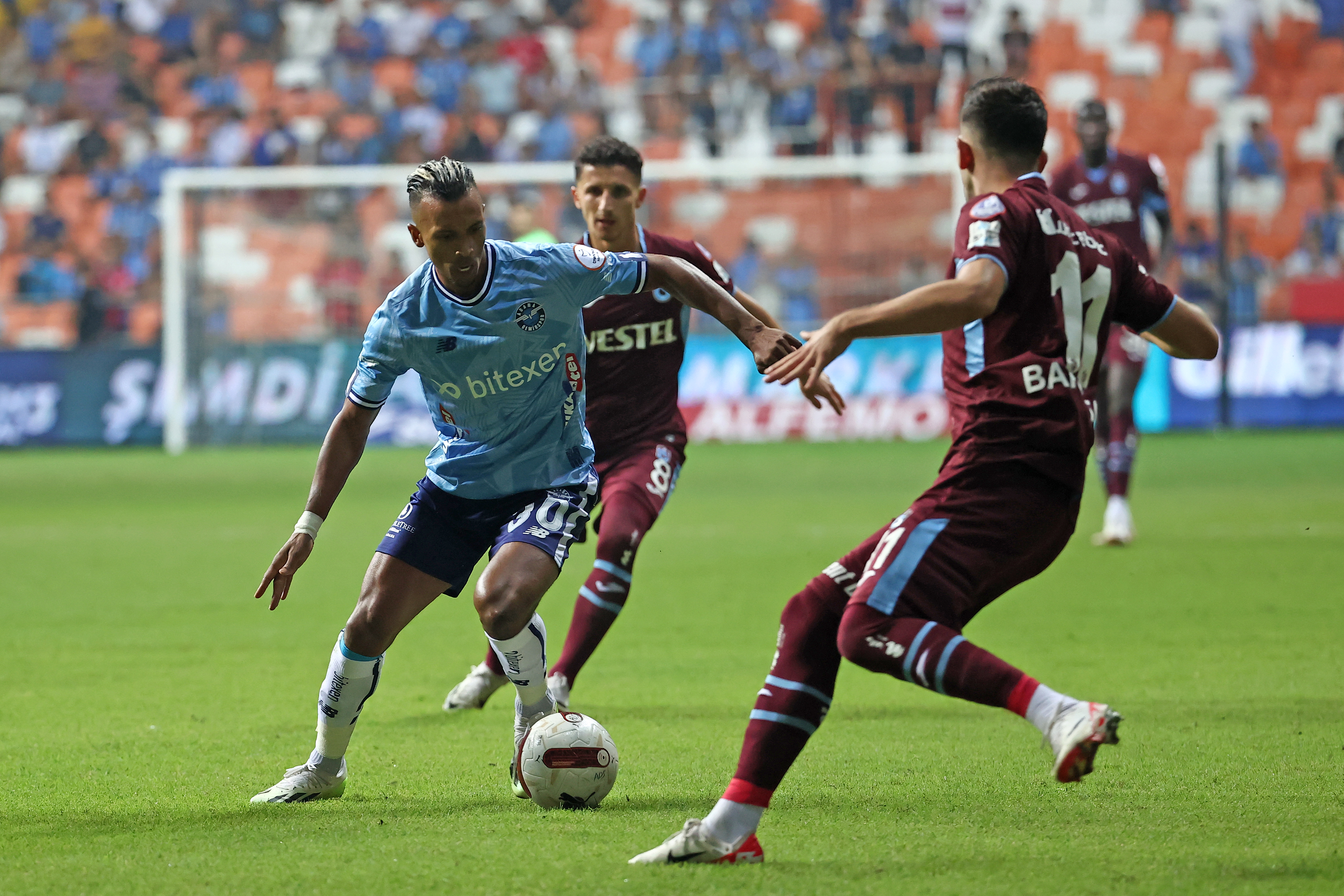 AA-20231006-32328730-32328729-YUKATEL_ADANA_DEMIRSPORTRABZONSPOR