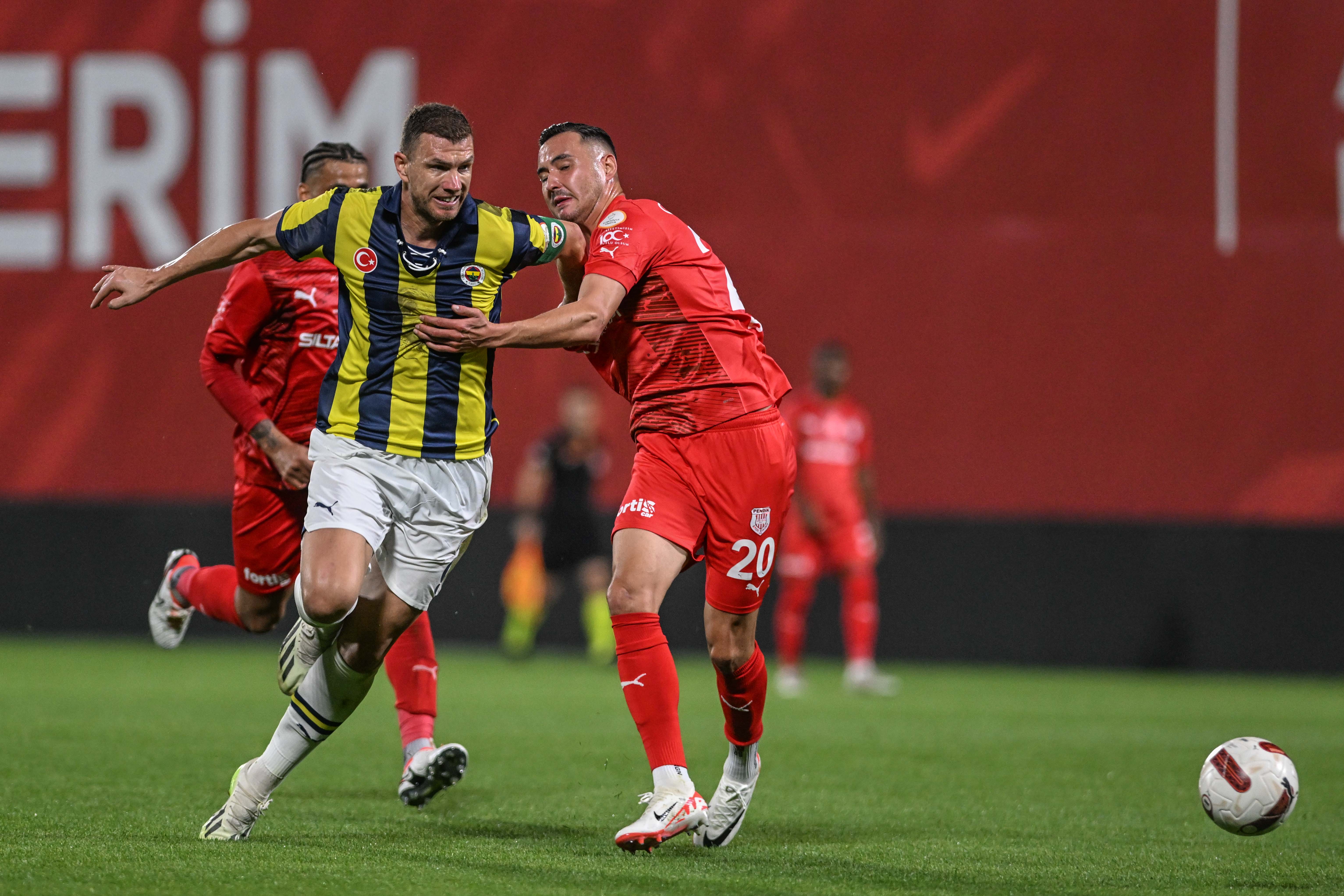 AA-20231029-32568155-32568152-SILTAS_YAPI_PENDIKSPOR_FENERBAHCE