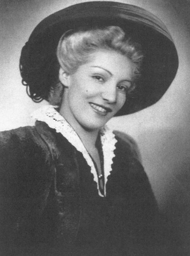 Gunun Portresi Cahide Sonku 2Toa