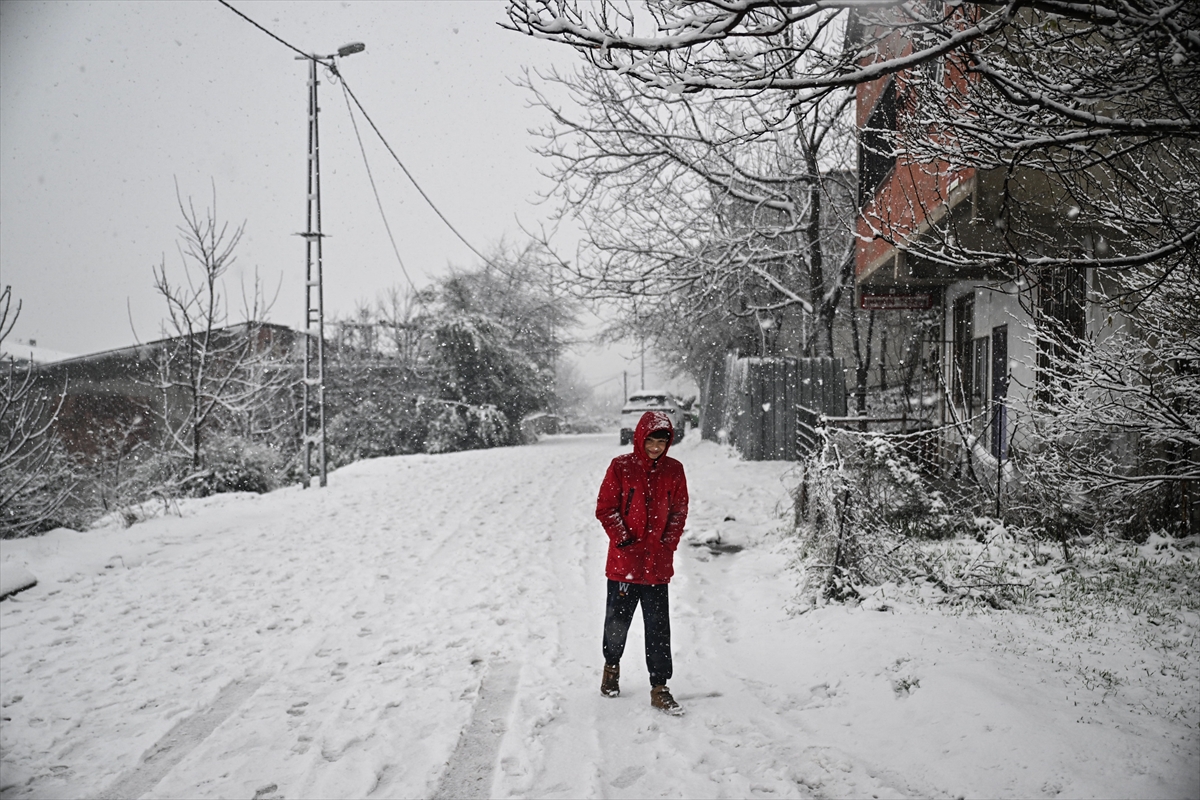 A A 20250211 37016909 37016906 I S T A N B U L U N B A Z I I L C E L E R I N D E K A R Y A G I S I E T K I L I O L D U