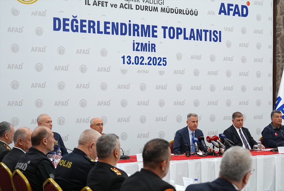 A A 20250213 37040322 37040321 I Z M I R D E E G E D E N I Z I N D E K I S I S M I K A K T I V I T E Y E Y O N E L I K R I S K D E G E R L E N D I R M E T O P L A N T I S I Y A P I L D I