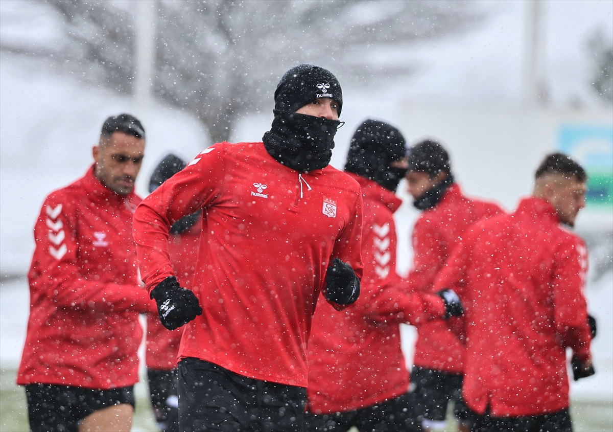 A A 20250213 37041755 37041750 S I V A S S P O R D A G A Z I A N T E P F K M A C I N I N H A Z I R L I K L A R I D E V A M E D I Y O R