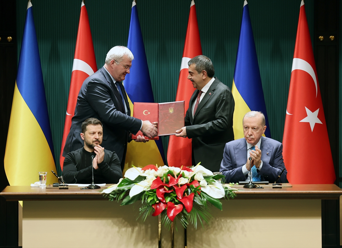 A A 20250218 37090560 37090556 T U R K I Y E I L E U K R A Y N A A R A S I N D A 2 A N L A S M A I M Z A L A N D I