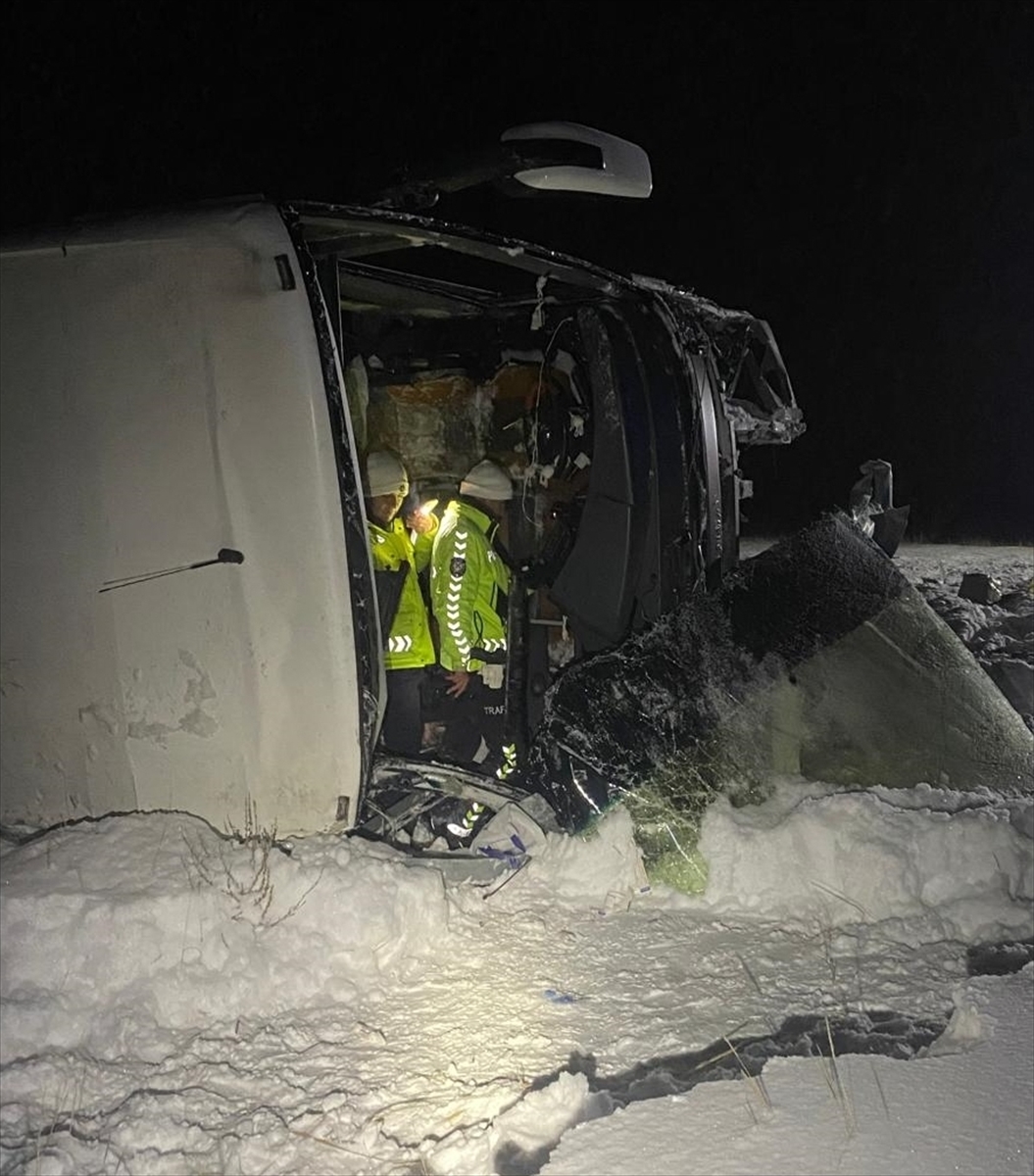 A A 20250221 37120185 37120183 E R Z U R U M D A Y O L C U O T O B U S U N U N D E V R I L D I G I K A Z A D A 37 K I S I Y A R A L A N D I