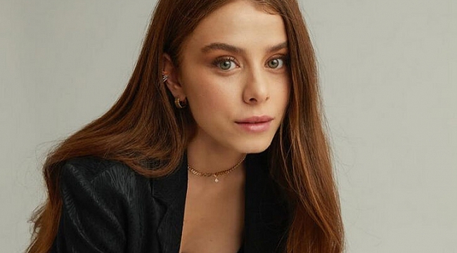 Masumiyet Bitti Tatile Cikti Ilayda Alisan In Bikinili Pozlarina Begeni Yagdi