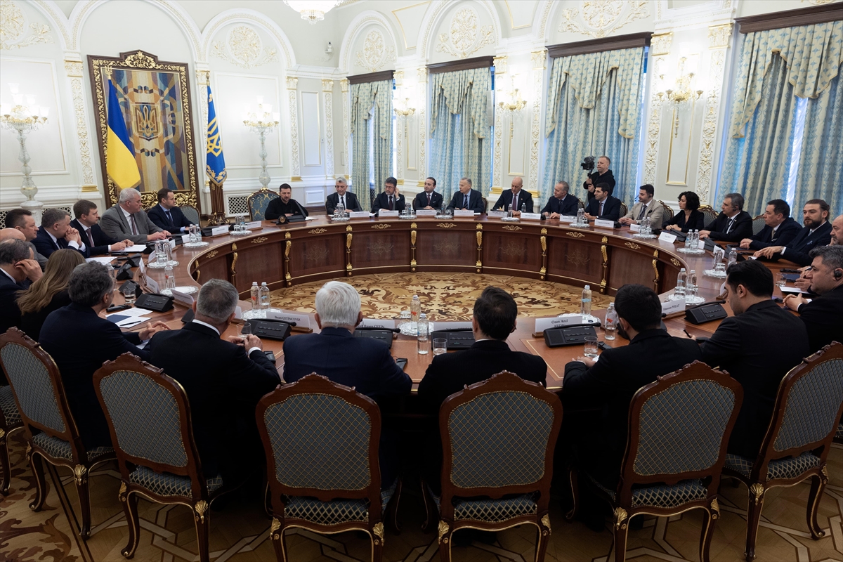 A A 20250313 37328107 37328105 B A K A N L A R Y U M A K L I V E B O L A T U K R A Y N A D E V L E T B A S K A N I Z E L E N S K I Y I L E G O R U S T U