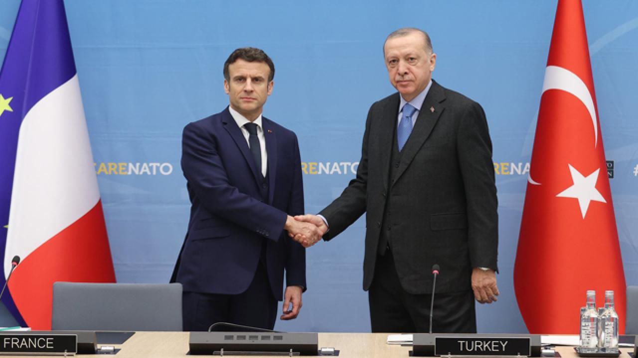 Erdoğan, Macron ile telefonda görüştü