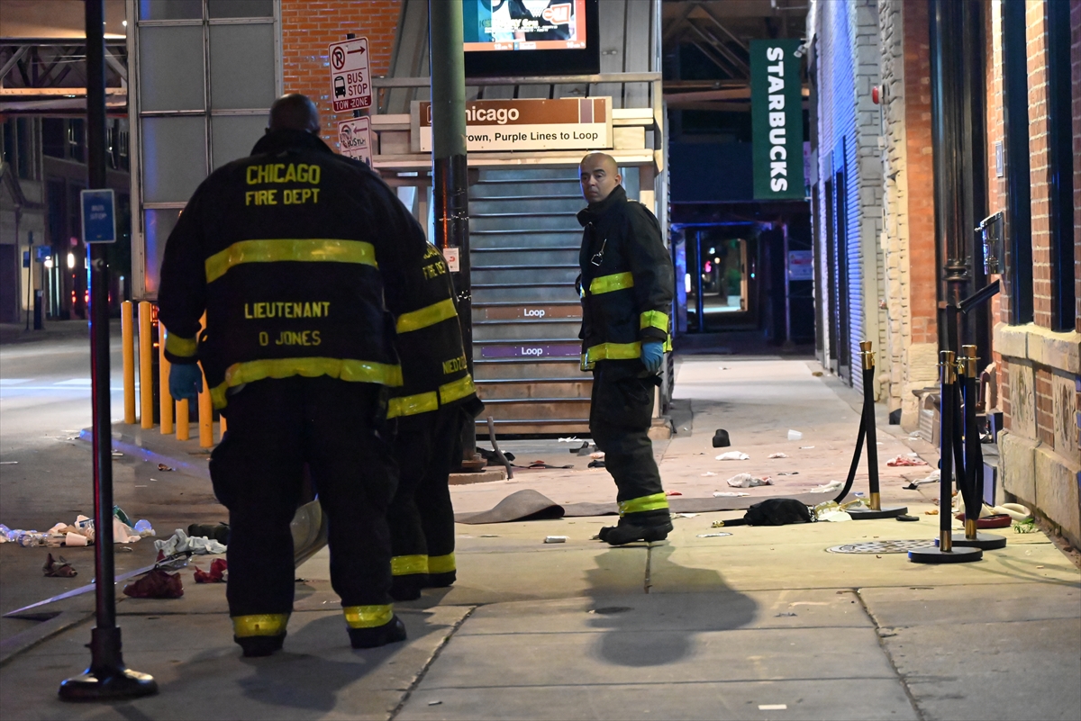 A A 20250703 38458609 38458596 C H I C A G O D A K I A L B U M T A N I T I M E T K I N L I G I N D E S I L A H L I S A L D I R I 3 O L U 16 Y A R A L I