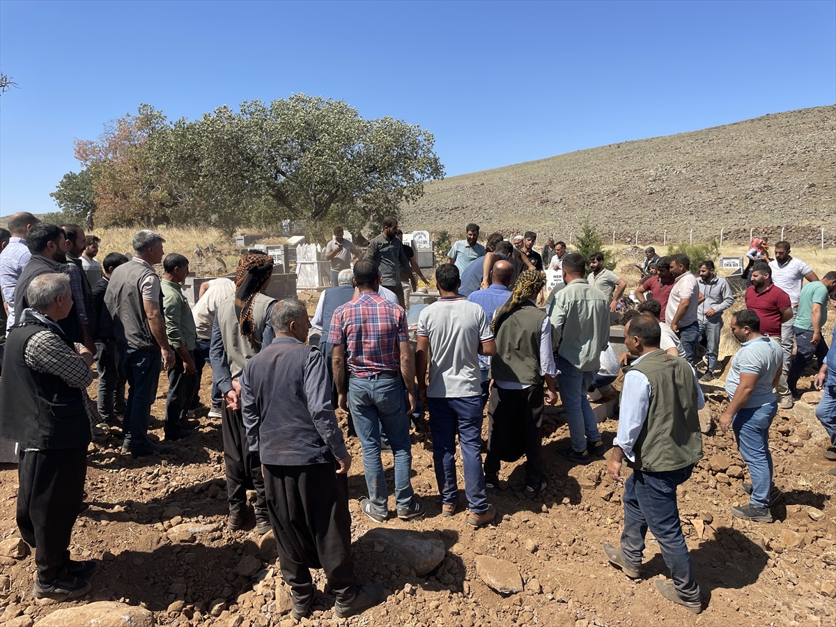 A A 20250707 38494215 38494213 M E R S I N D E T I R A C A R P A N H A F I F T I C A R I A R A C T A O L E N 5 K I S I N I N C E N A Z E S I D I Y A R B A K I R D A T O P R A G A V E R I L D I