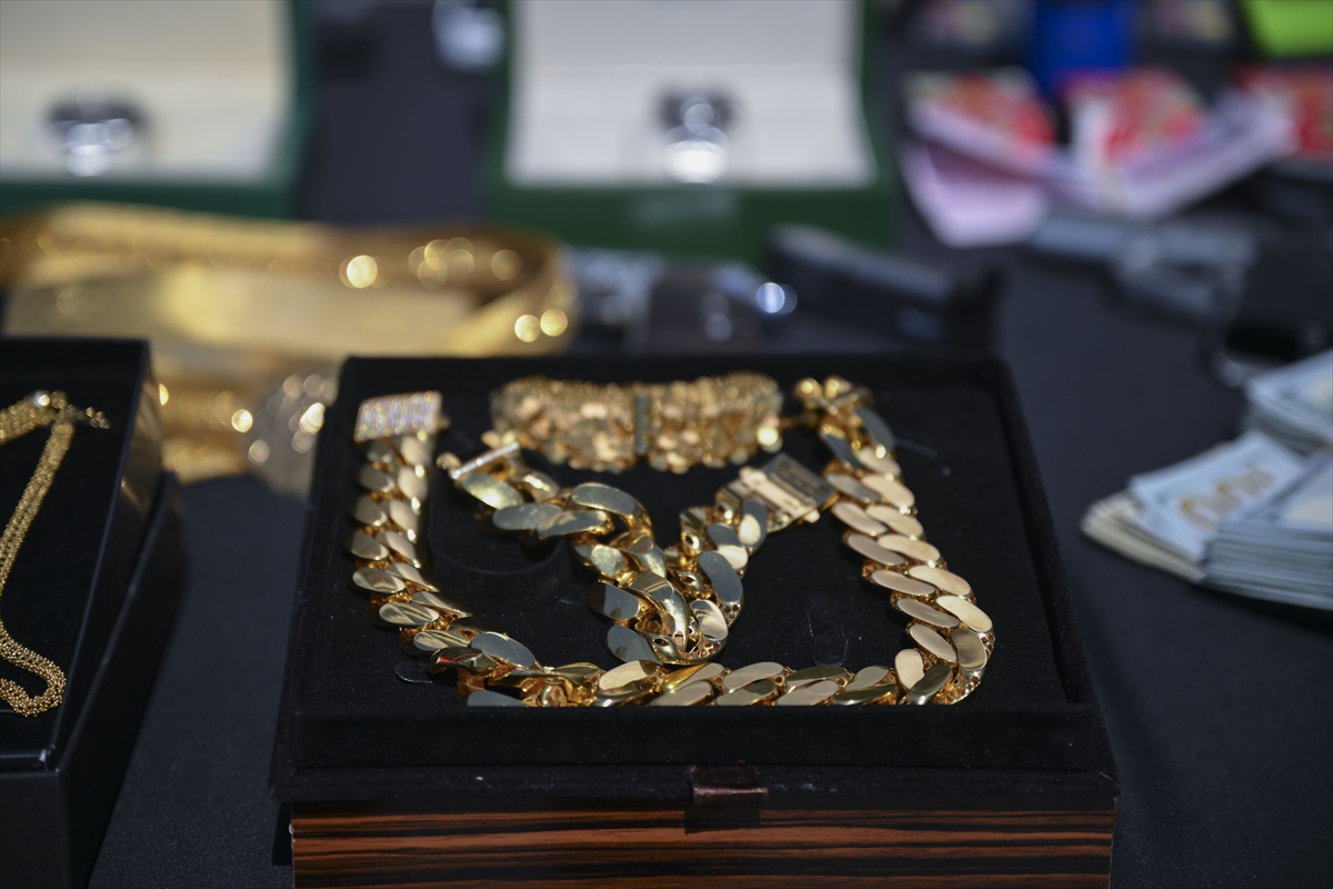 A A 20250709 38512719 38512710 I S T A N B U L M E R K E Z L I S U C G E L I R L E R I N I N A K L A N M A S I O P E R A S Y O N U N D A Y A K A L A N A N 62 S U P H E L I N I N I S L E M L E R I S U R U Y O R